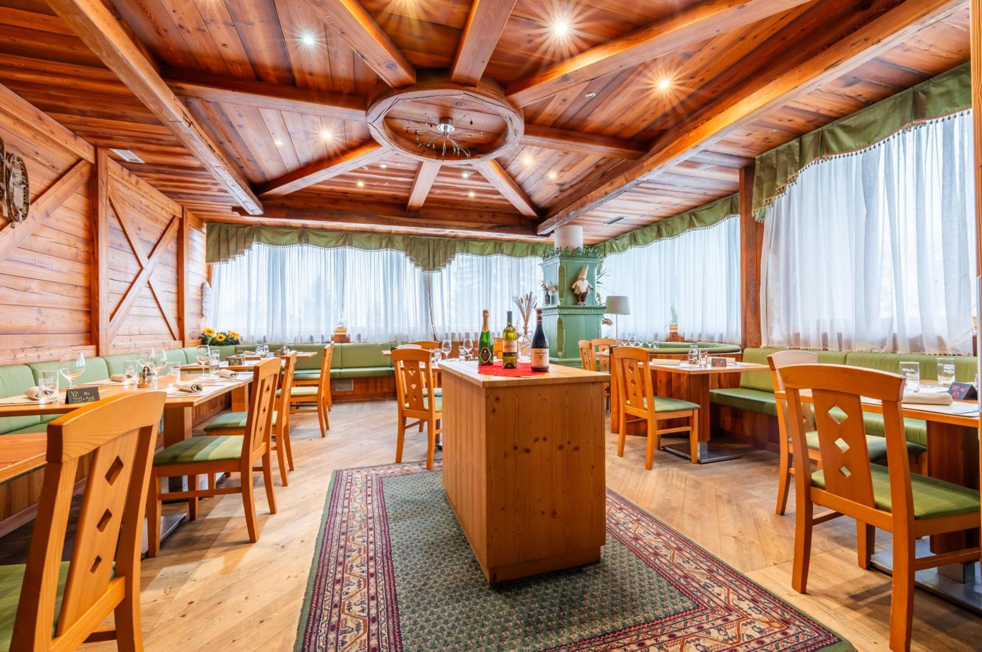 Alpine Mugon Hotel Vason Eksteriør bilde