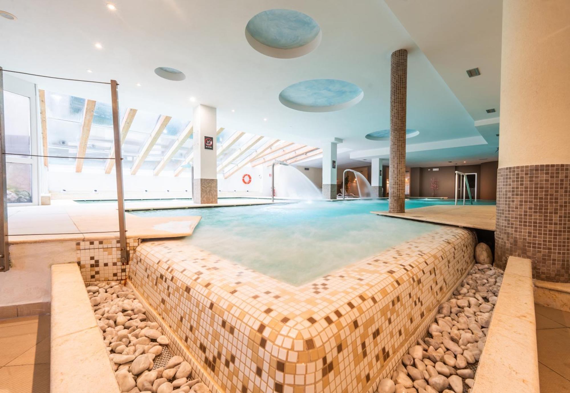 Alpine Mugon Hotel Vason Eksteriør bilde